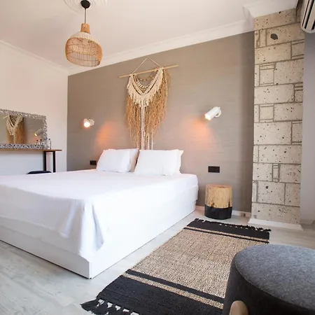 Mila Alacati Hotel *