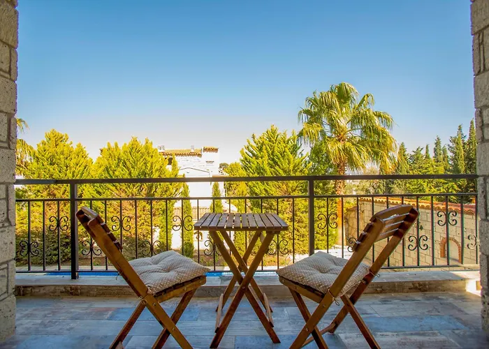 Mila Alacati Hotel *